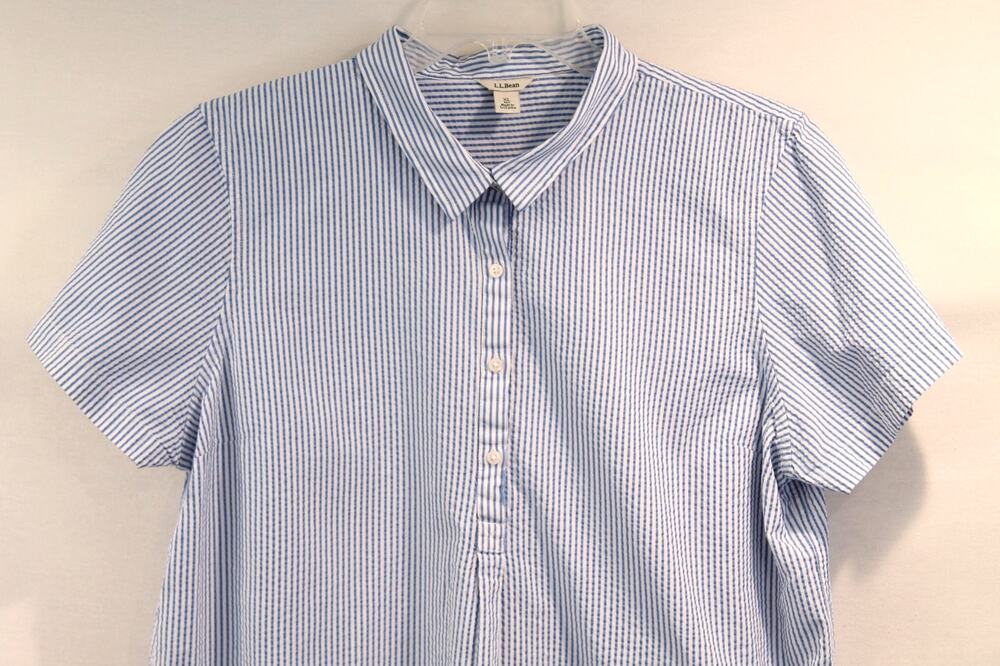 LL Bean Seersucker Top Womens size XL Blue Striped 1/2 Button Up Pullover